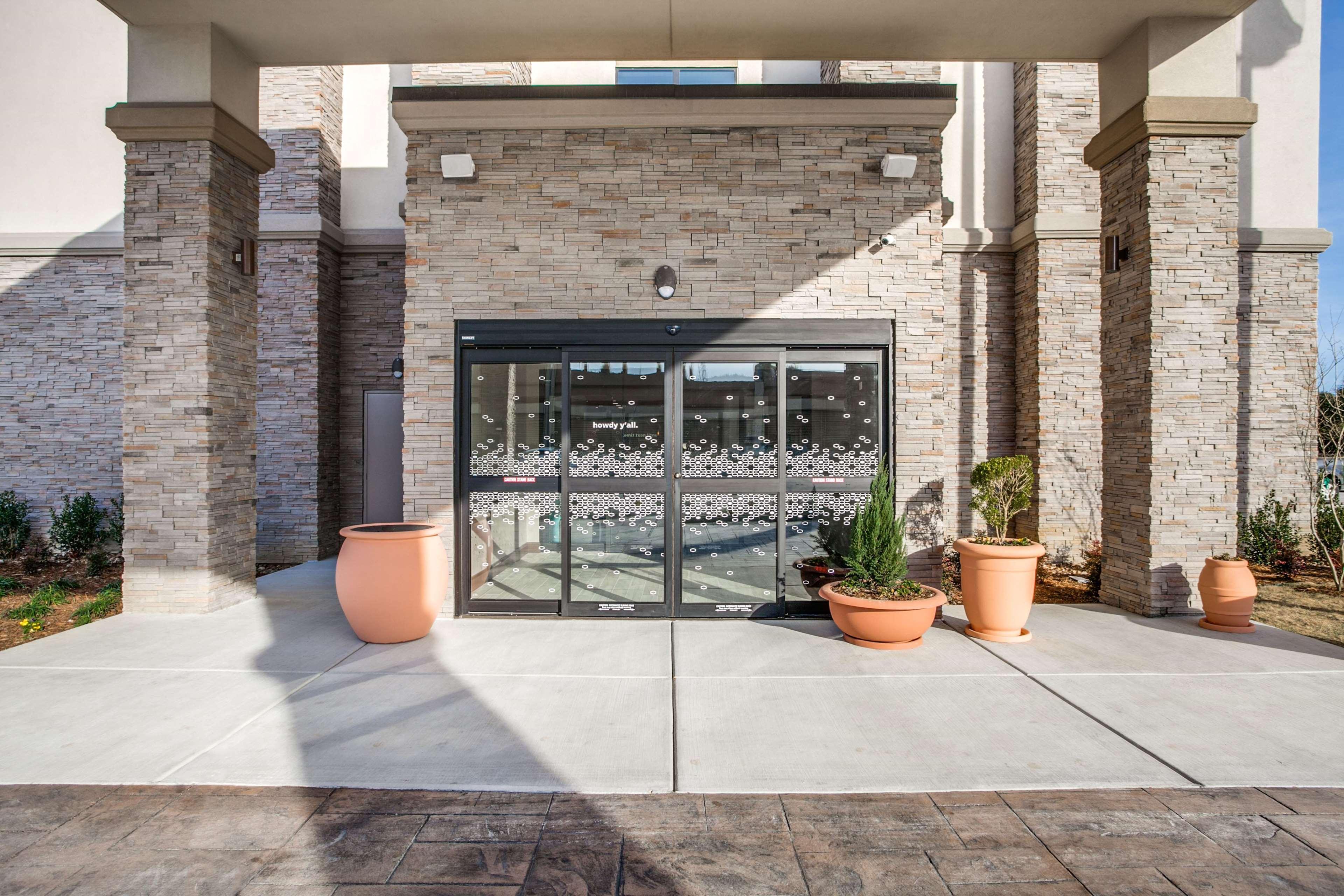 Hampton Inn & Suites Dallas-Central Expy/North Park Area