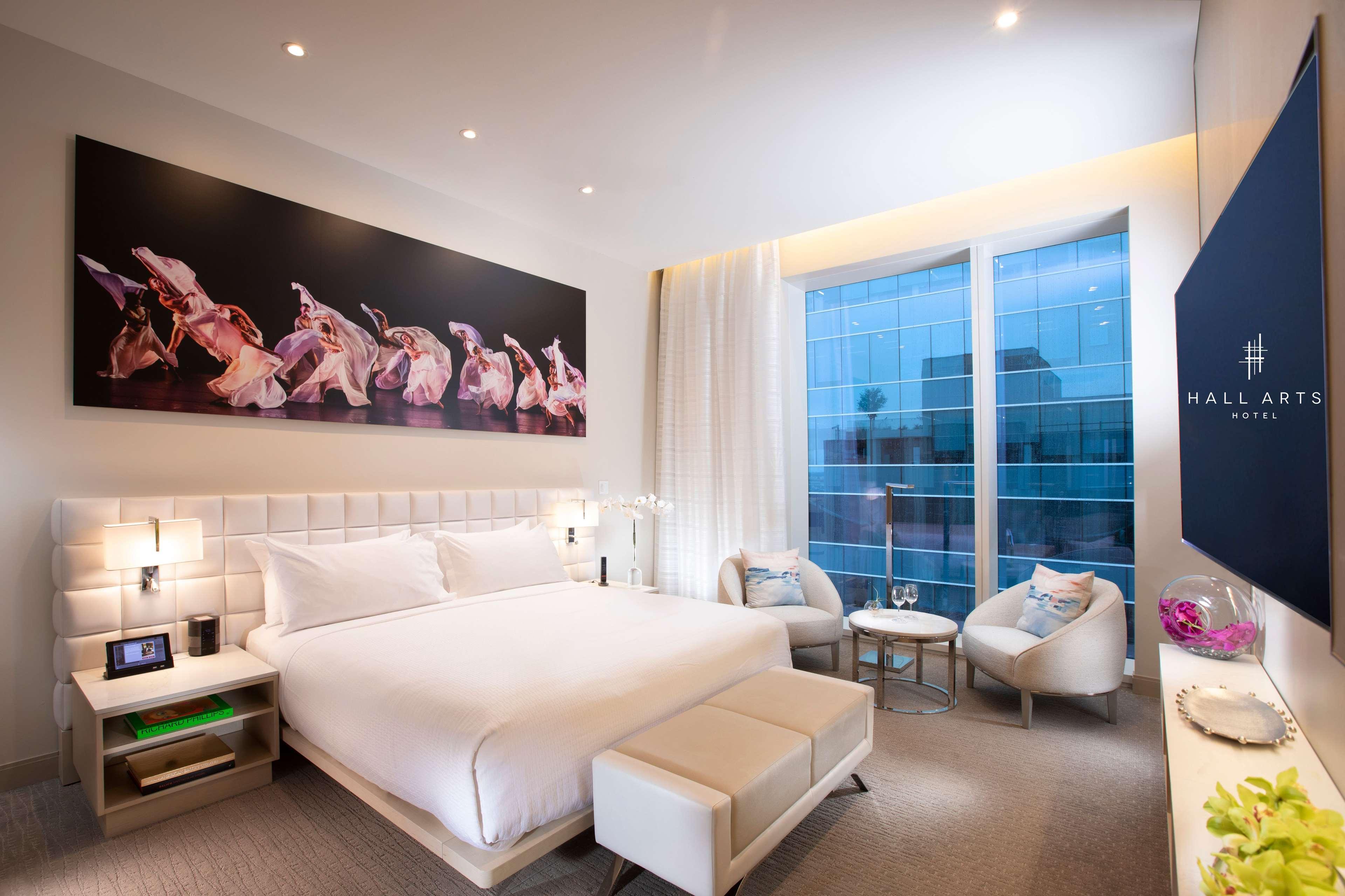 Hotel Hall Arts Dallas, Curio Collection By Hilton Dallas
