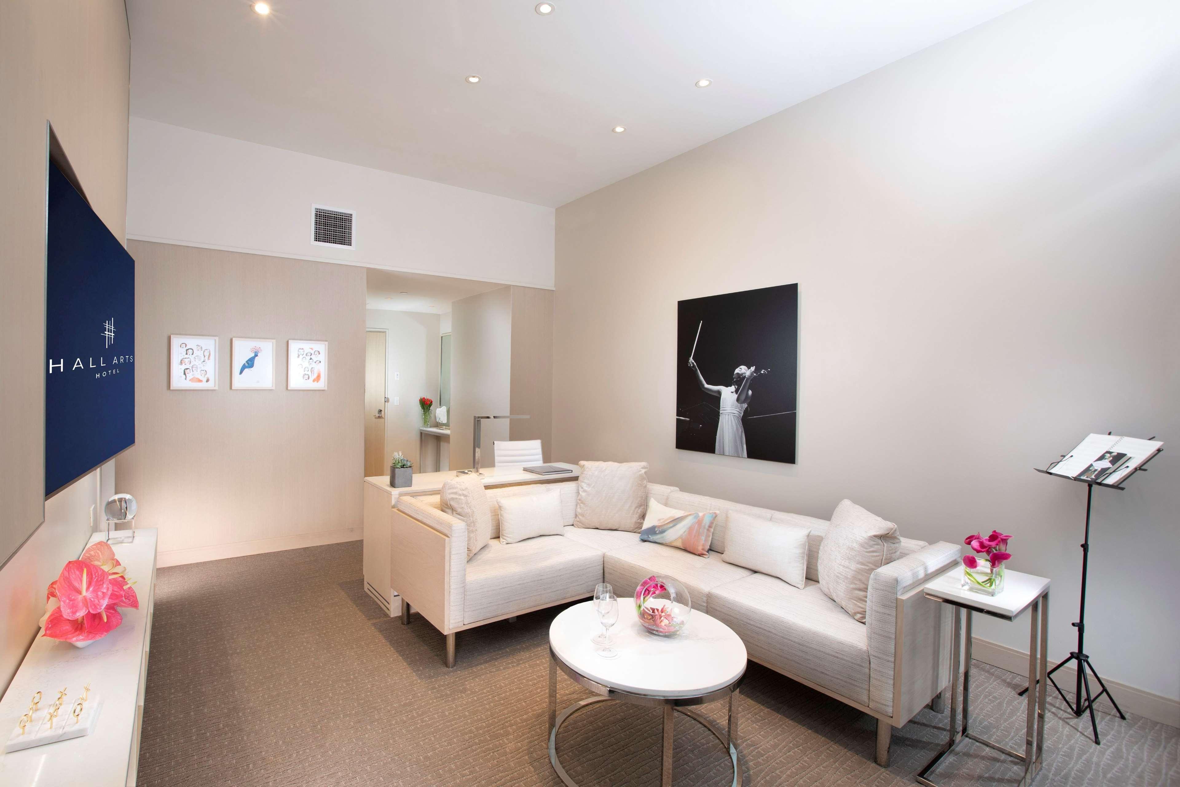 Hall Arts Dallas, Curio Collection By Hilton