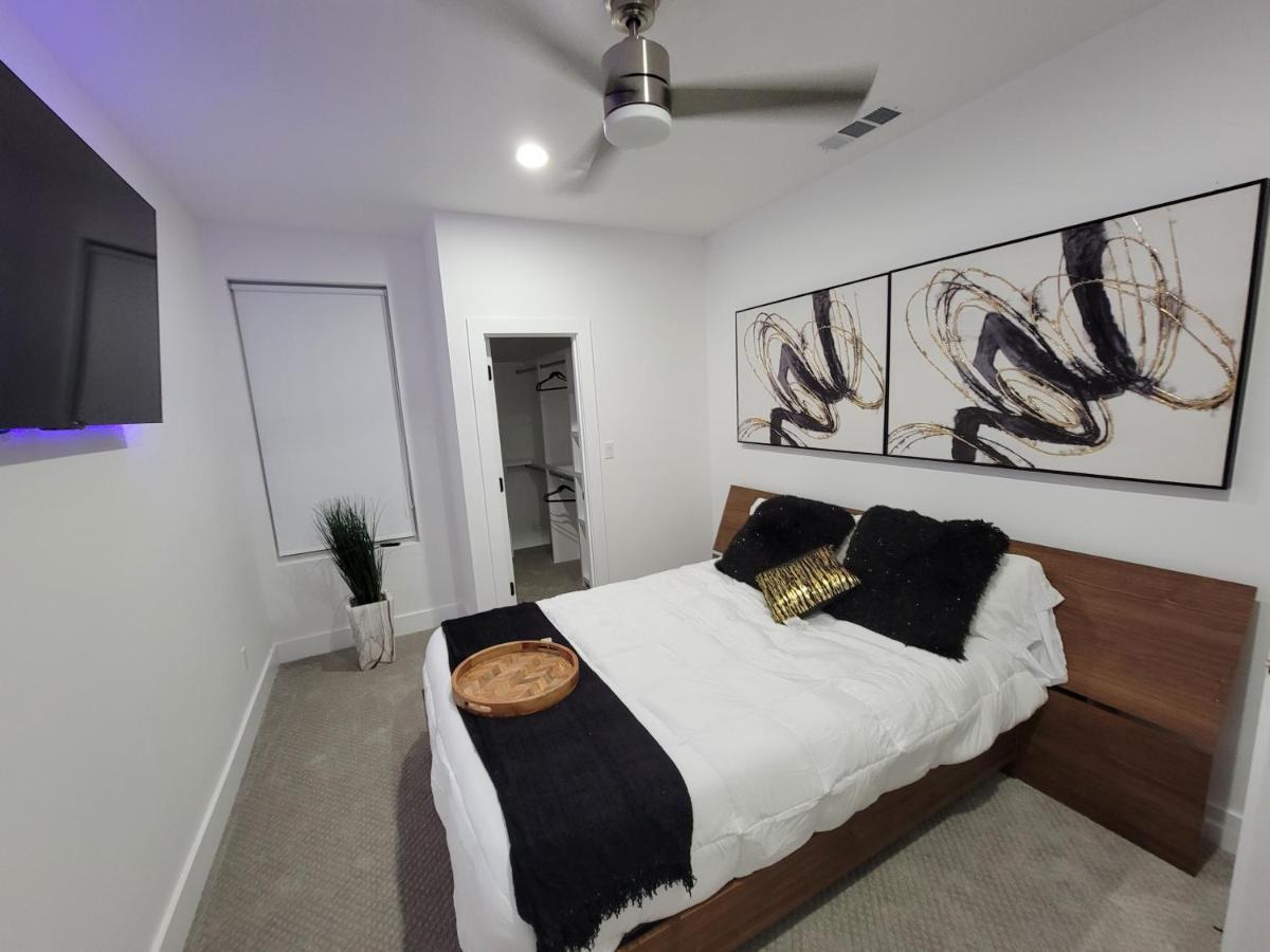 Luxury Modern House By Airport Casa de férias Dallas