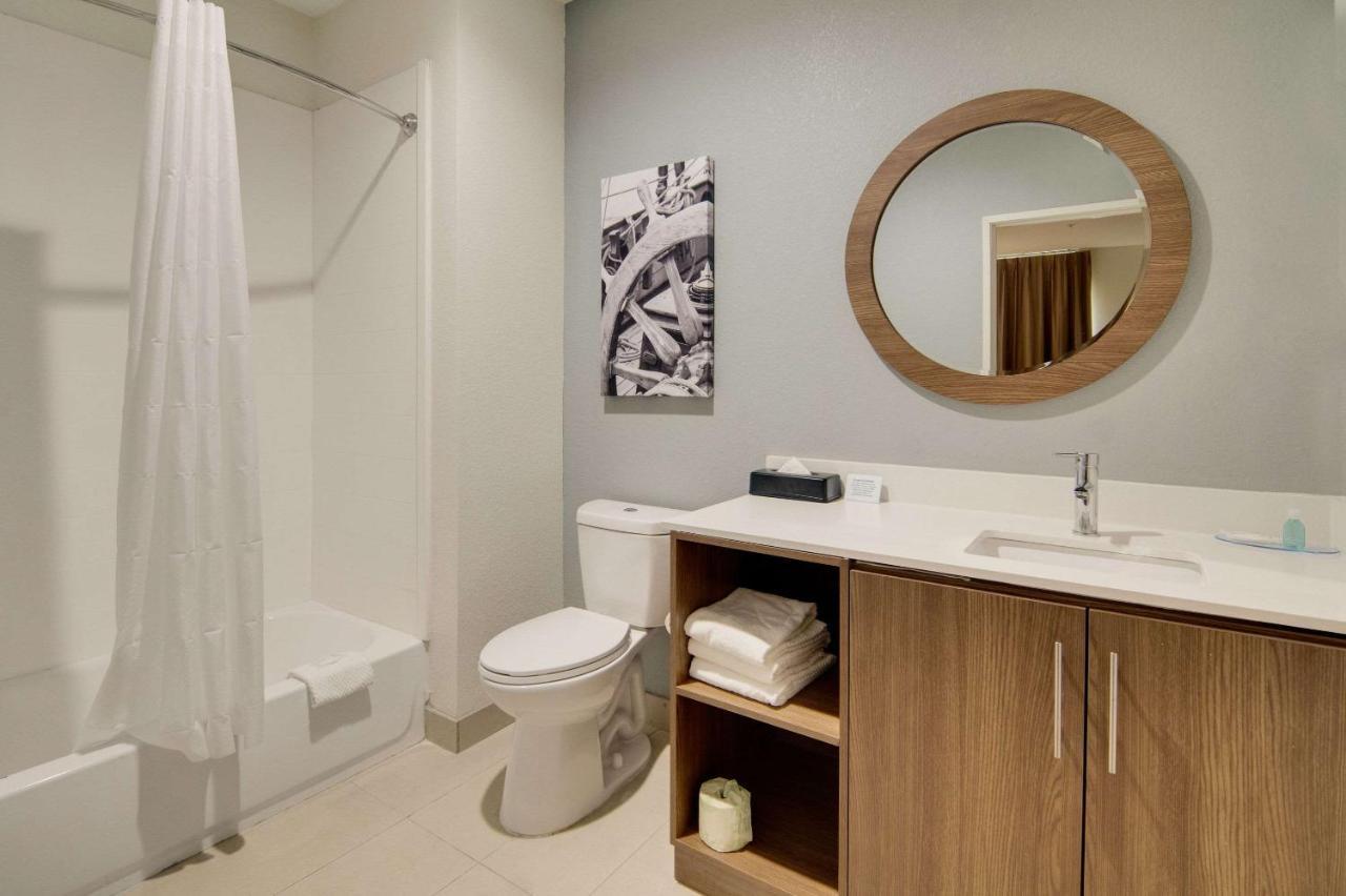 Mainstay Northwest - Irving 2*