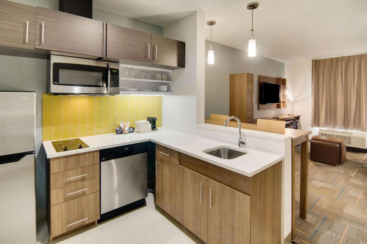 Mainstay Northwest - Irving Hotel 2*
