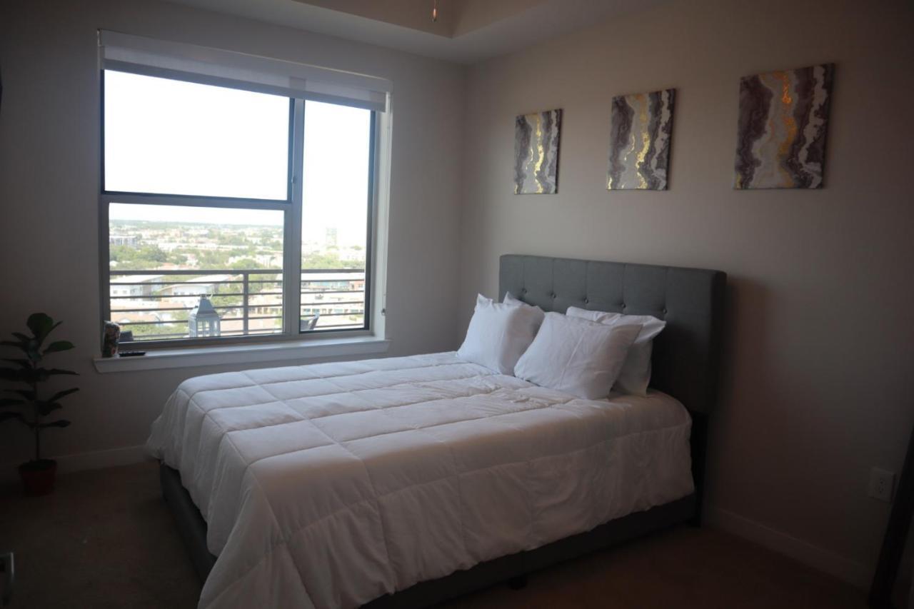 Luxury High-rise Downtown *