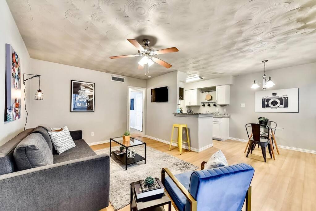 Boutique Flat + Arboretum Tickets Included