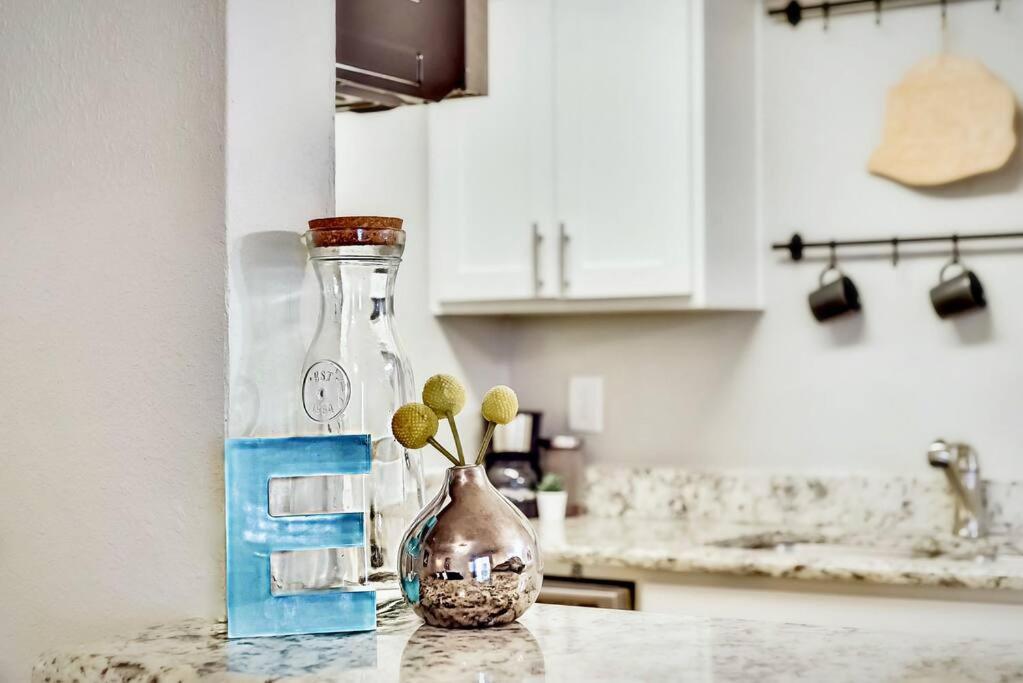Boutique Flat + Arboretum Tickets Included * Dallas