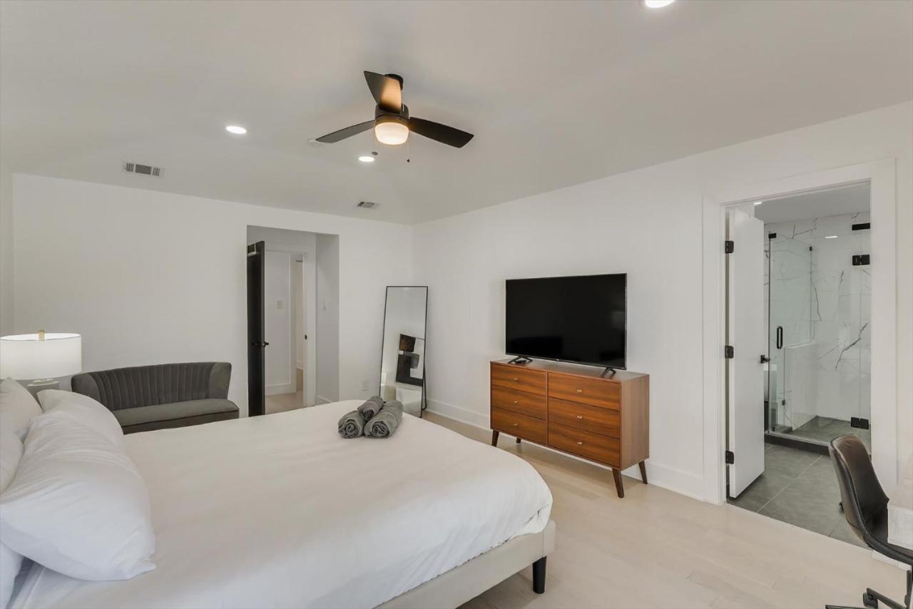 Modern And Spacious Getaway W Private Pool * Dallas