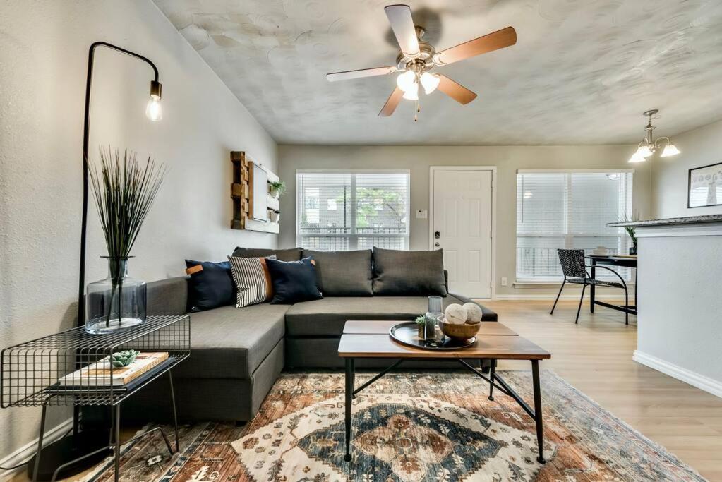 Apartment The Hidden Gem Near Downtown *