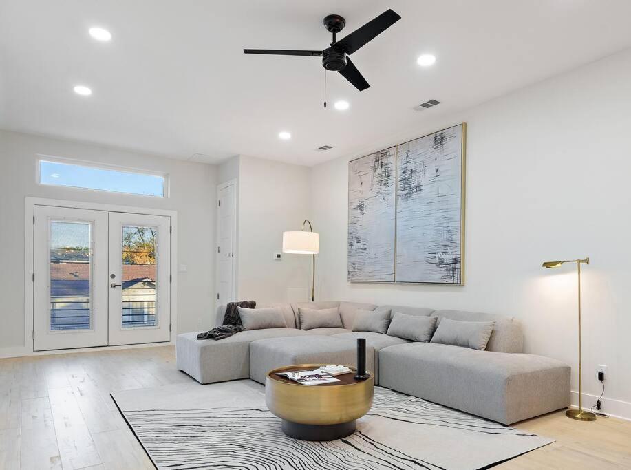 Villa New Luxury 3 Story Townhome In Trinity Groves Dallas