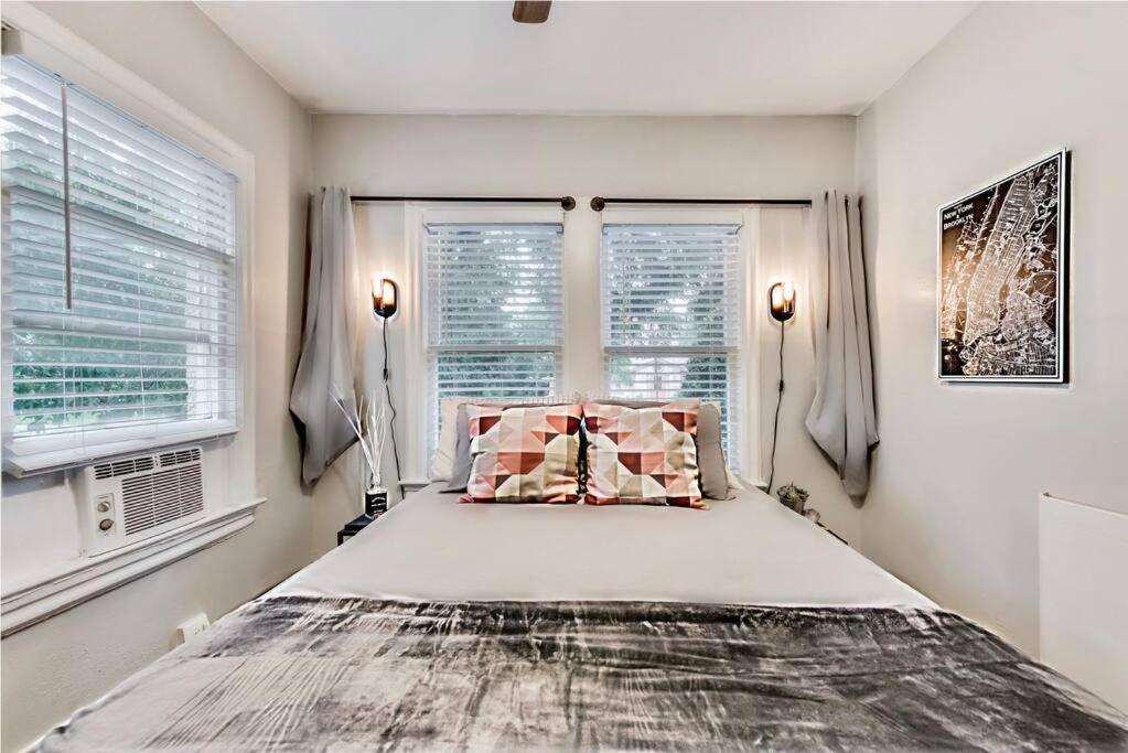 Lower-greenville Landing Close To Everything *
