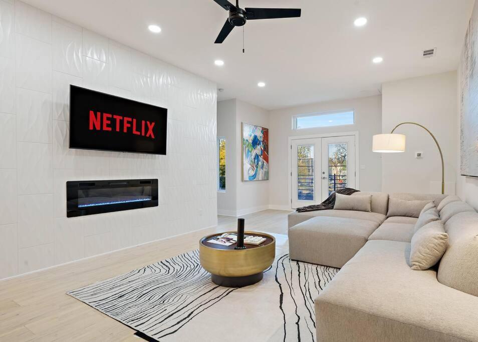 New Luxury 3 Story Townhome In Trinity Groves Dallas