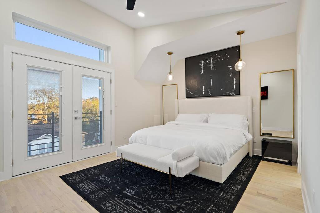 New Luxury 3 Story Townhome In Trinity Groves * Dallas