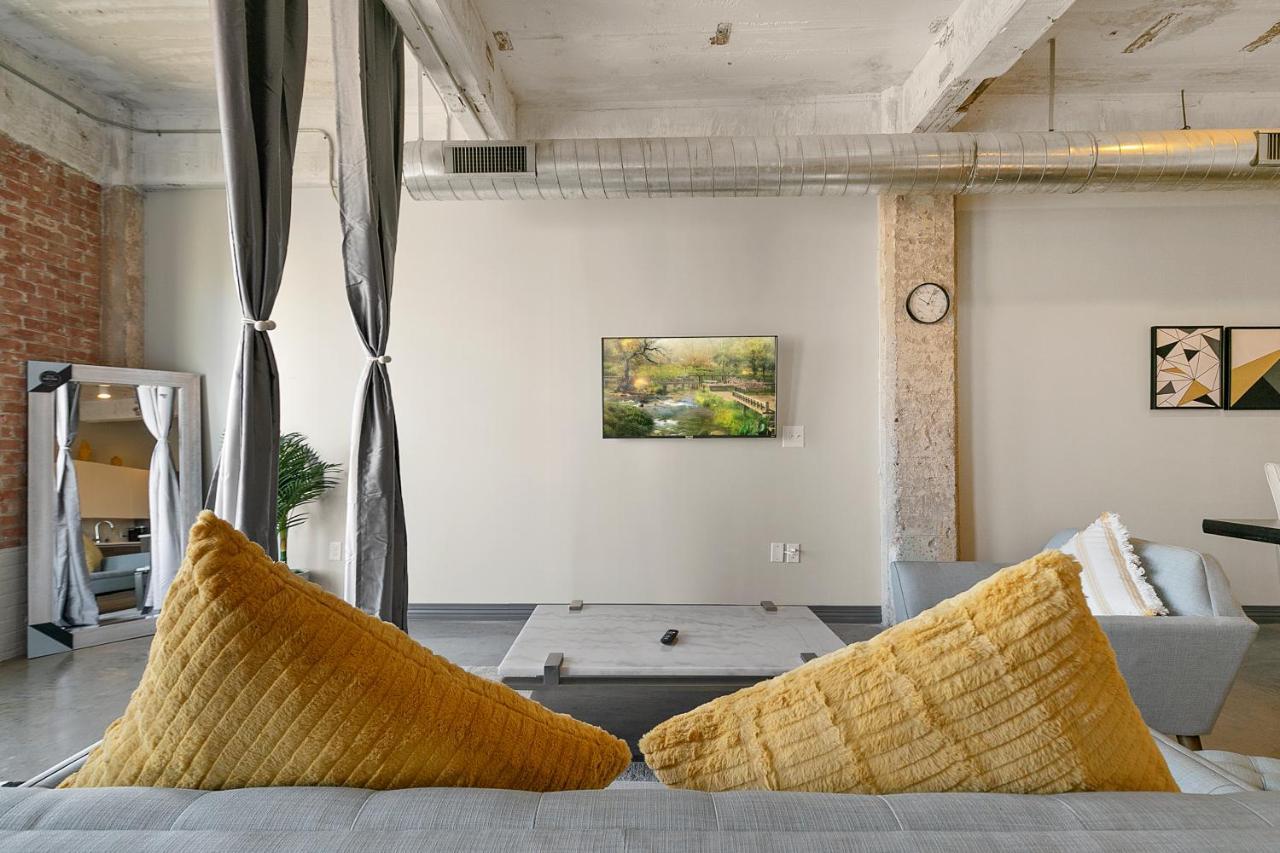 Apartment Luxury Downtown By Amyfinehouse