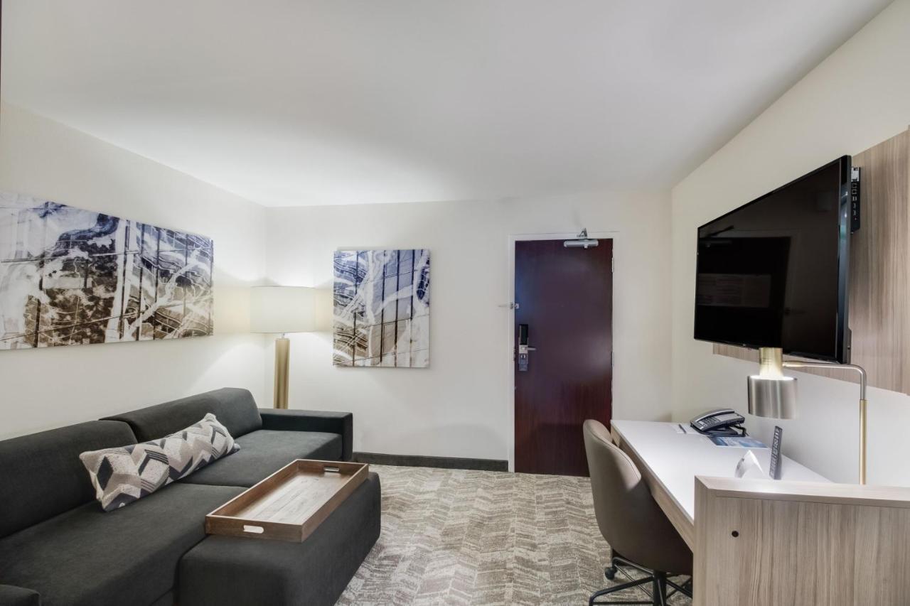 Hotel Springhill By Marriott Nw Highway At Stemmons / I-35east