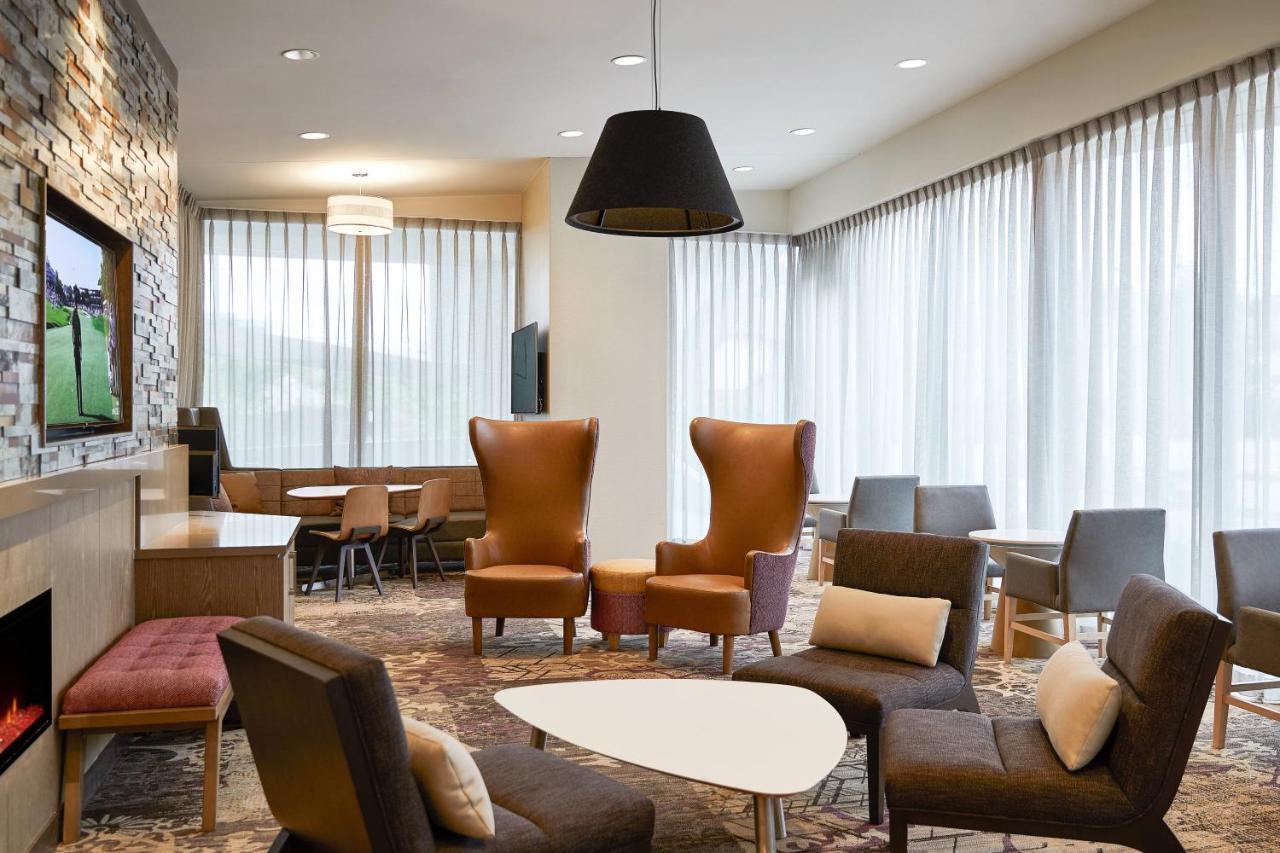 By Marriott By The Galleria Hotel 3*