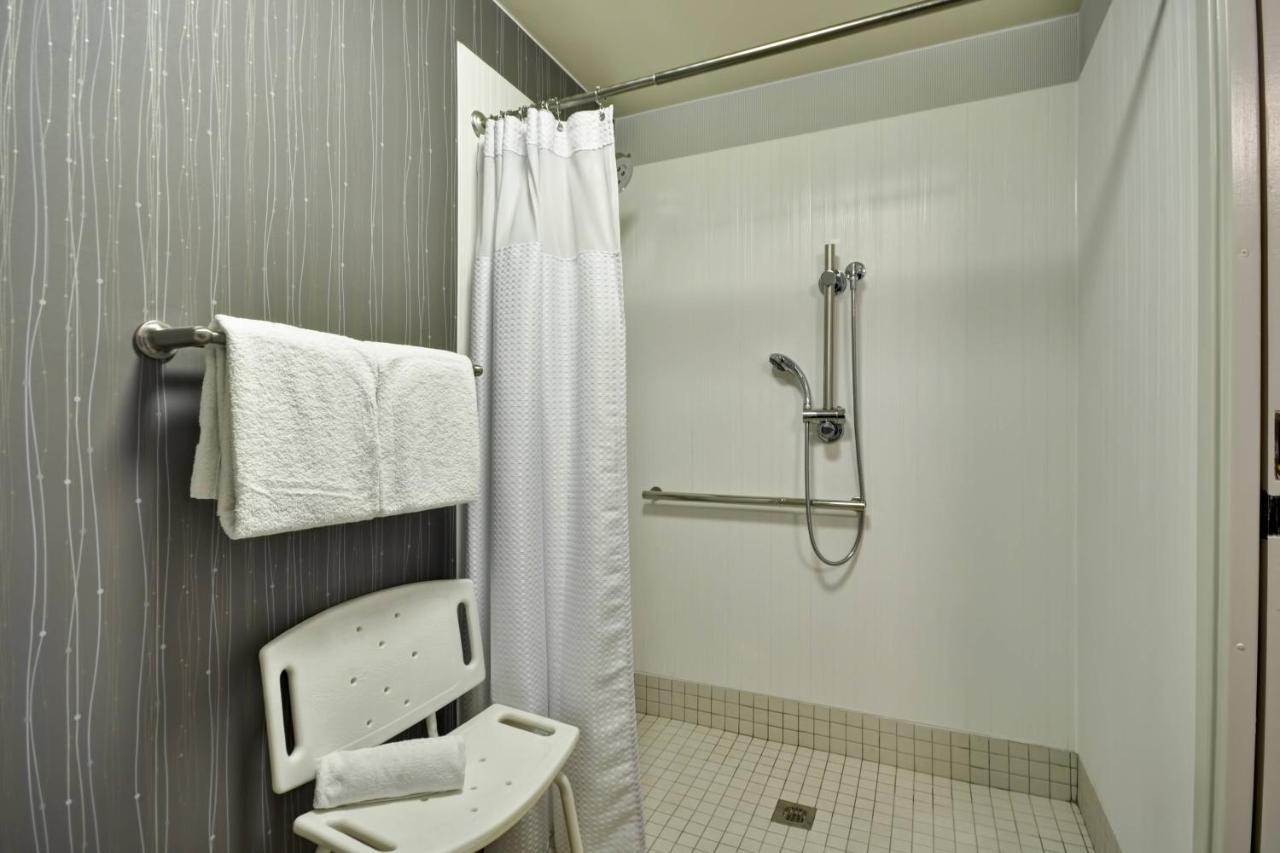 Courtyard Medical Market Center Hotel 3*