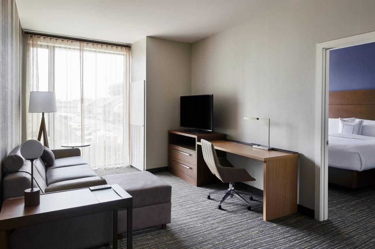 By Marriott By The Galleria Dallas
