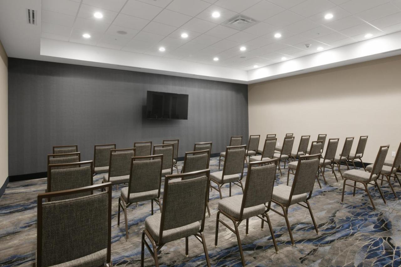 Fairfield By Marriott & East 3* Dallas
