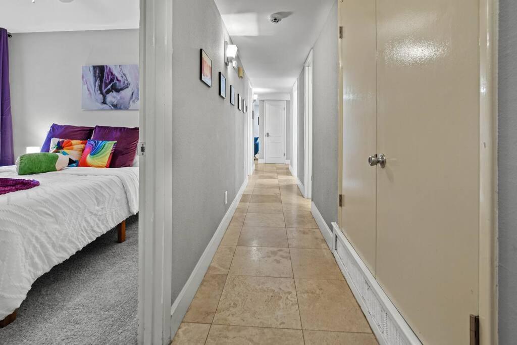 Awhile! Pool Table+ Fire-pit+ 4 Bedroom+ 2 Baths+ Game-room! Casa de férias Dallas