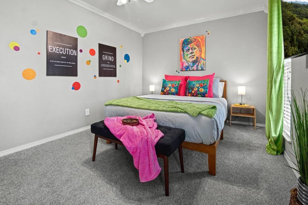 Awhile! Pool Table+ Fire-pit+ 4 Bedroom+ 2 Baths+ Game-room! Casa de férias