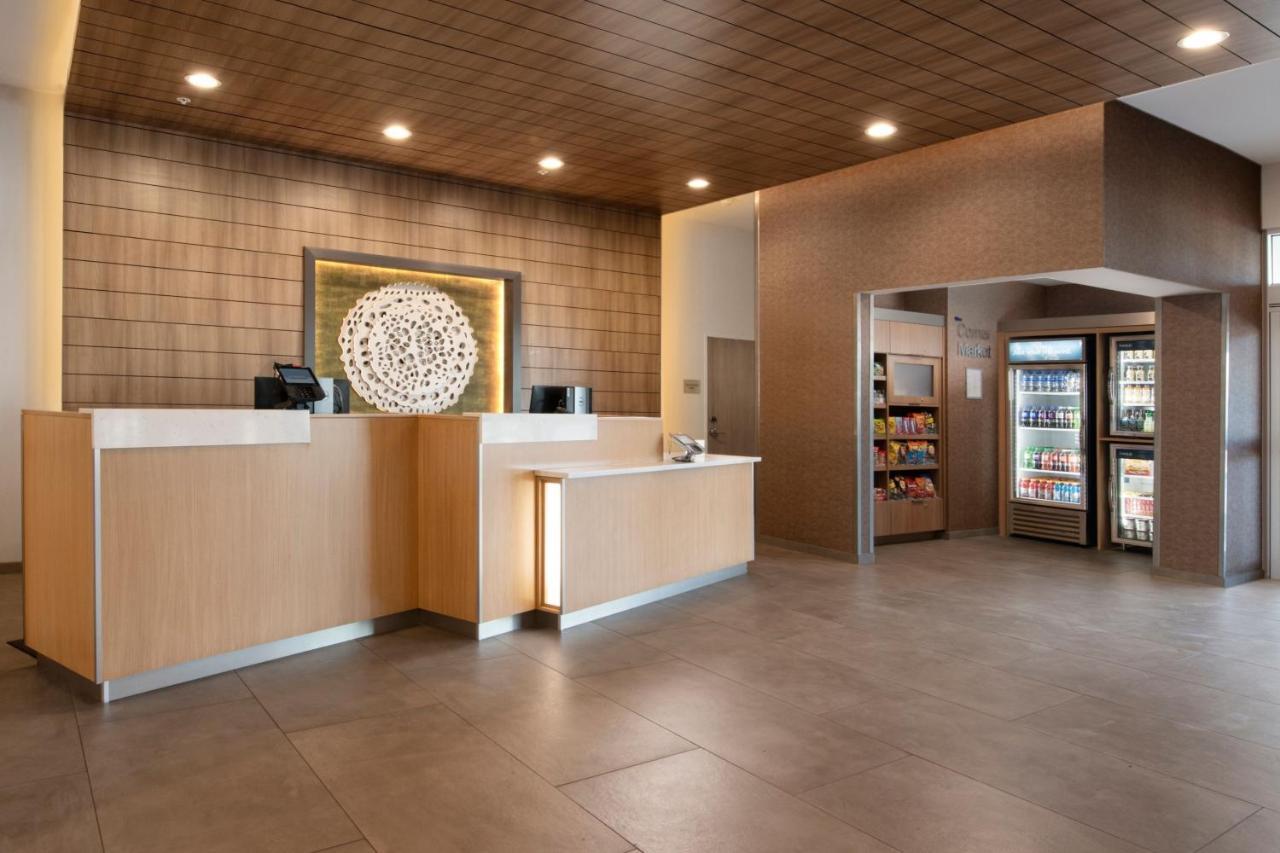 Fairfield By Marriott & East
