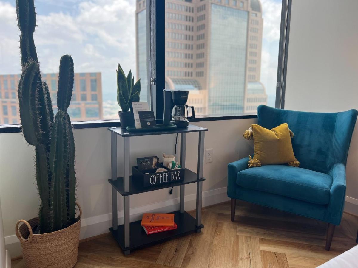 Mint House - Downtown Aparthotel Dallas