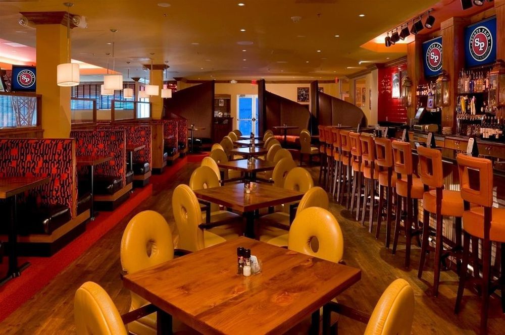 Doubletree By Hilton - Field