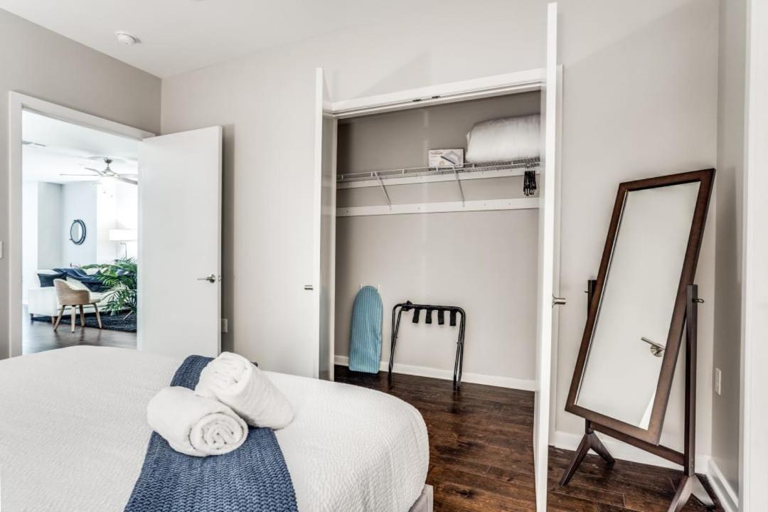 Apartment Stunning 2br Cozysuites With Lounge, Gym Dallas