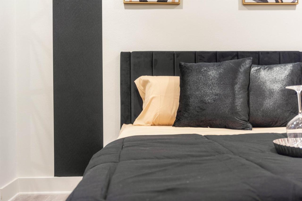 Queen Near Downtown Free Parking Apartment *