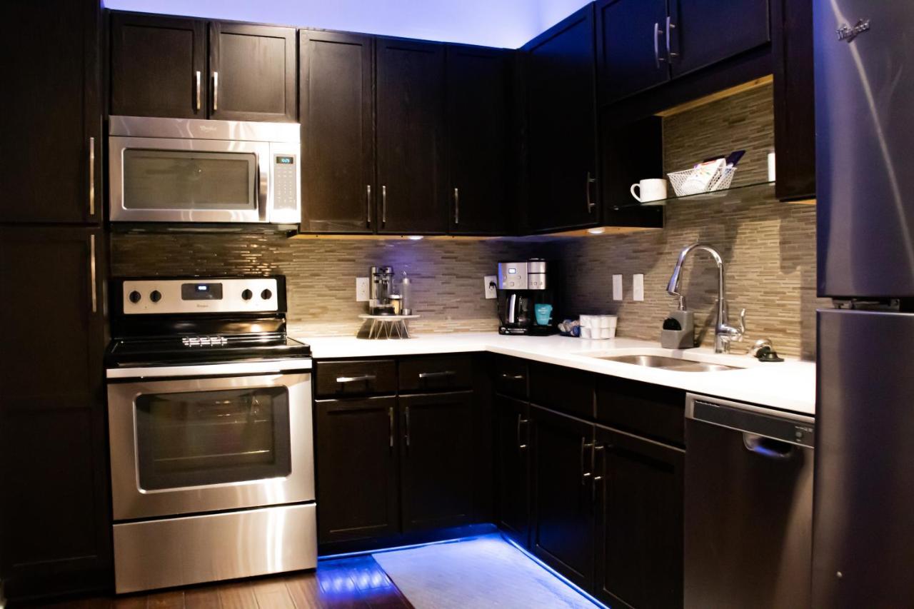 Downtown Luxe Skyline Haven. * Dallas