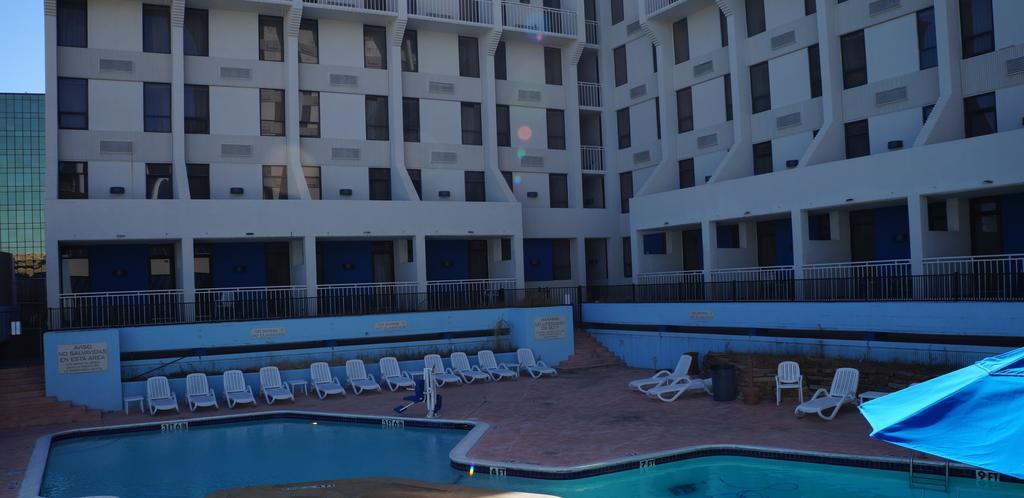 Hotel Field & 3*