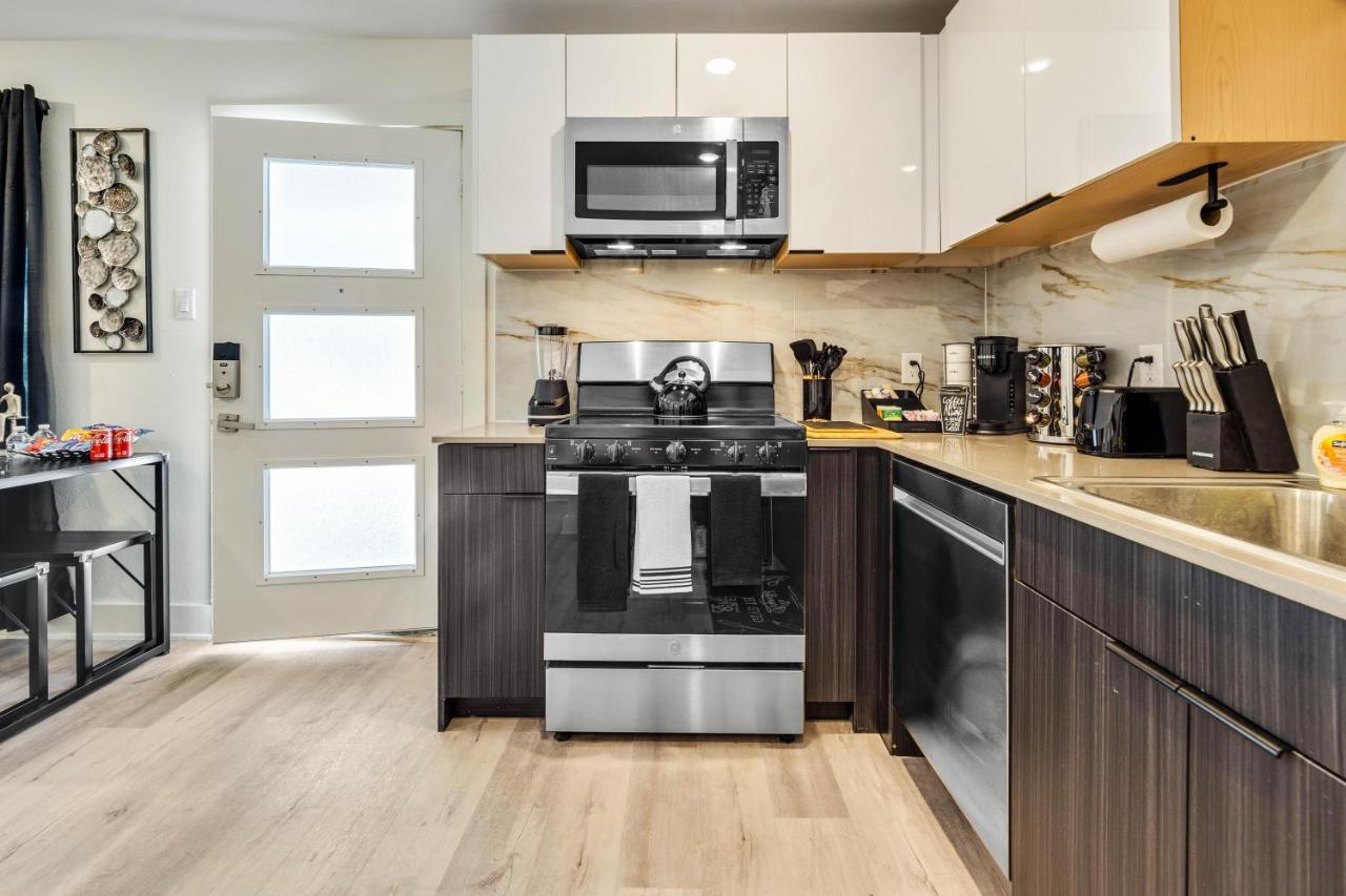 Apartment Queen Near Downtown Free Parking Dallas