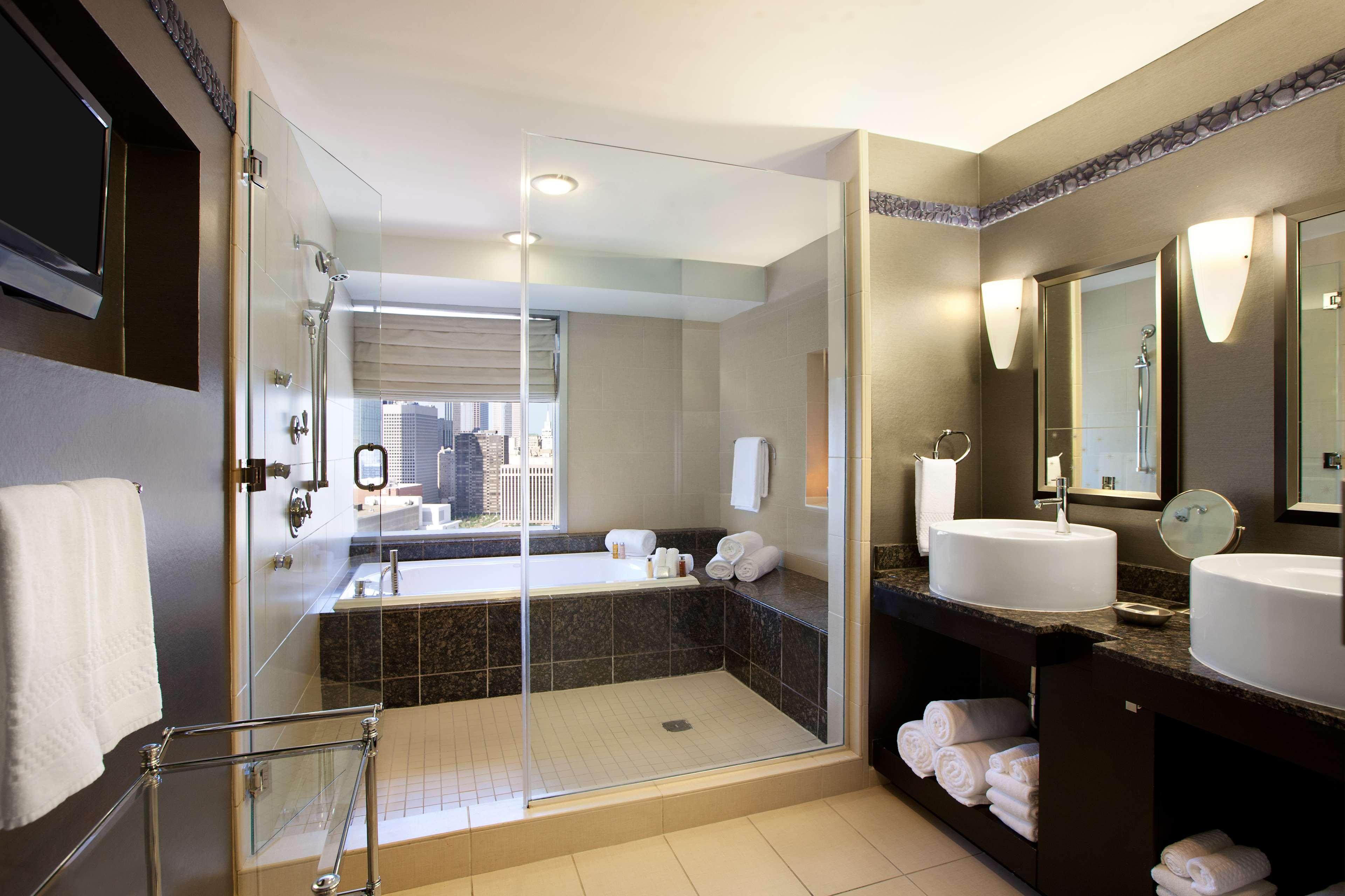 Hyatt Regency Hotel 4*