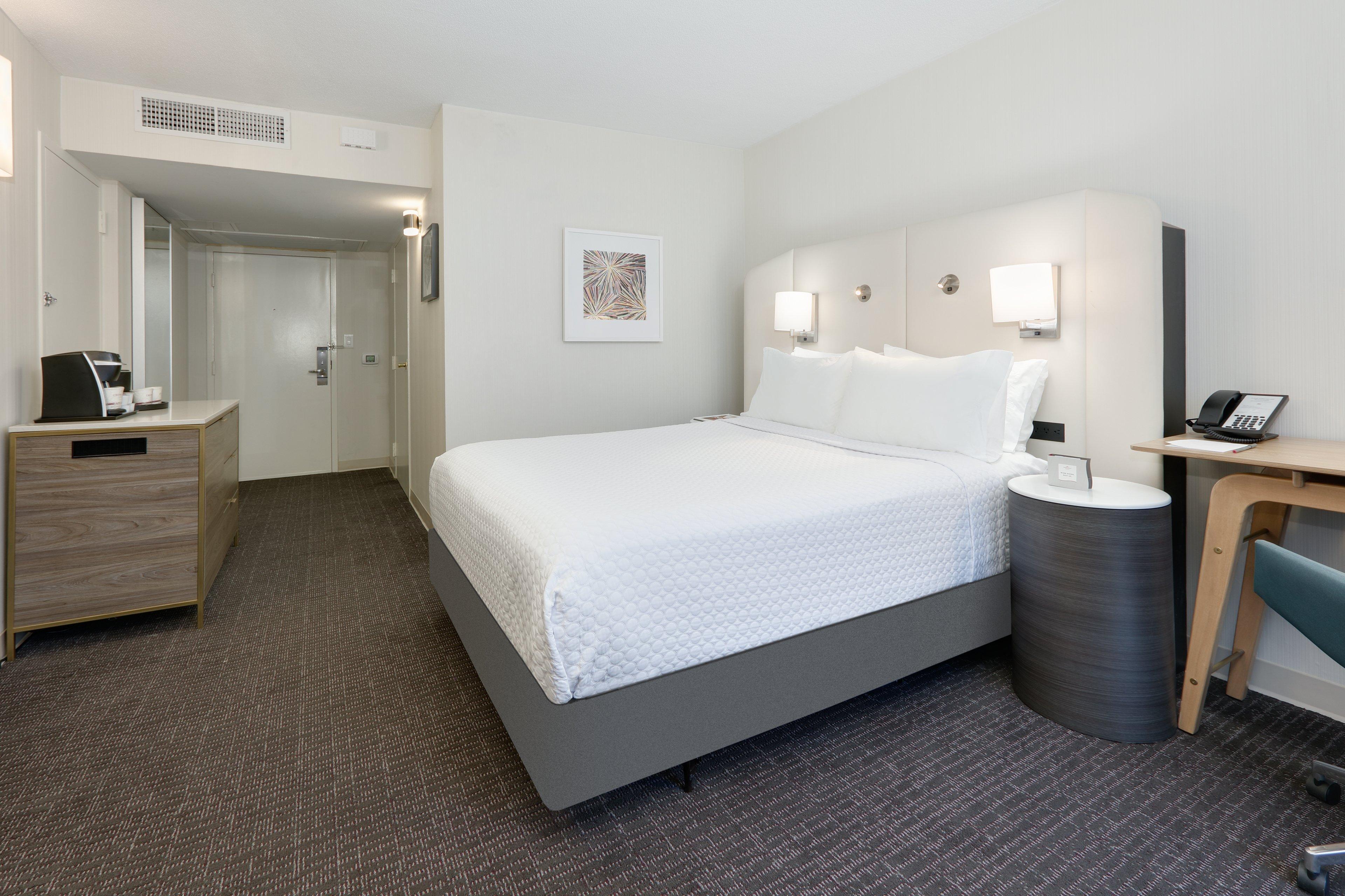 Crowne Plaza Downtown By Ihg Hotel 3*