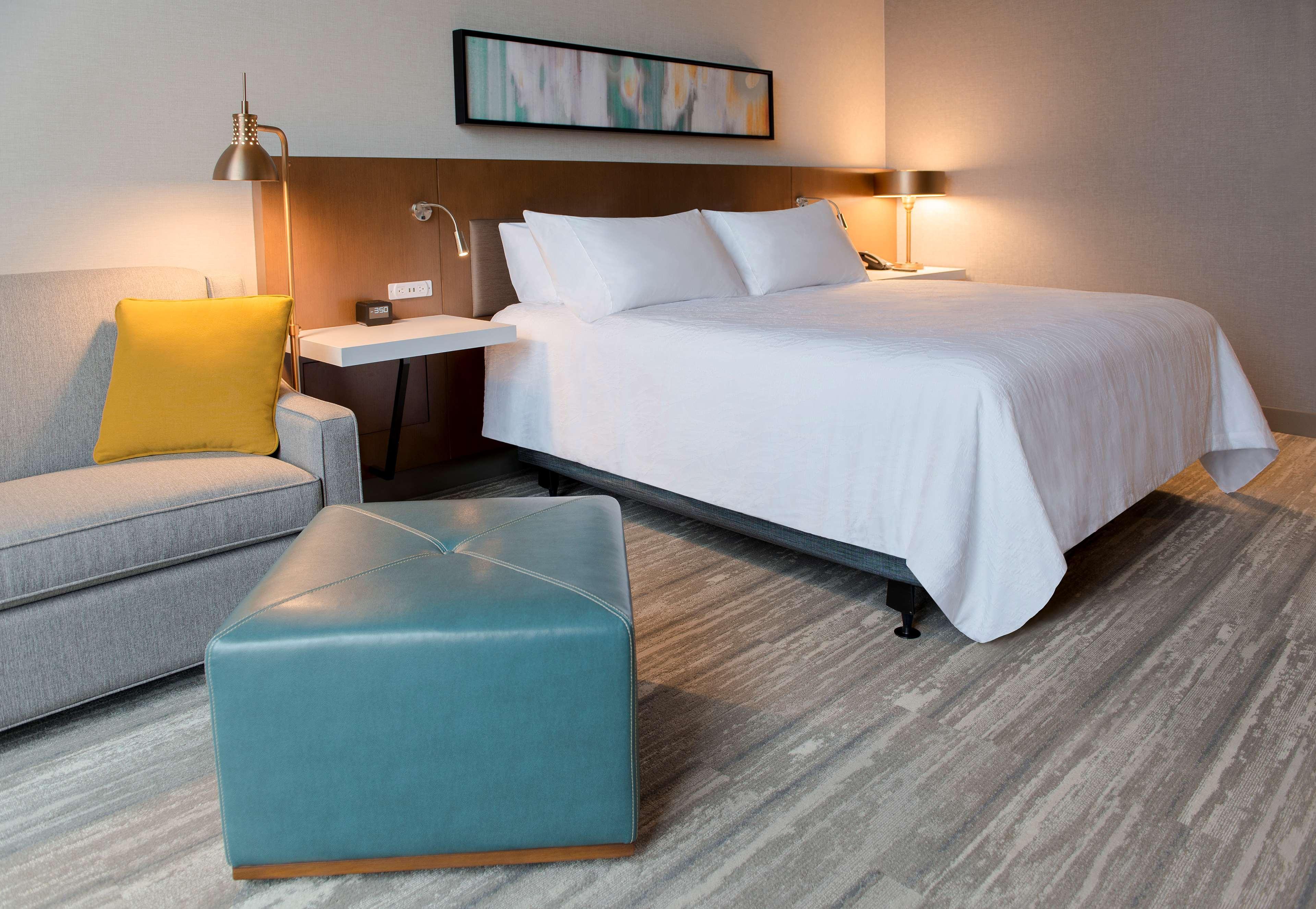 Doubletree By Hilton Near The Galleria Hotel 3*