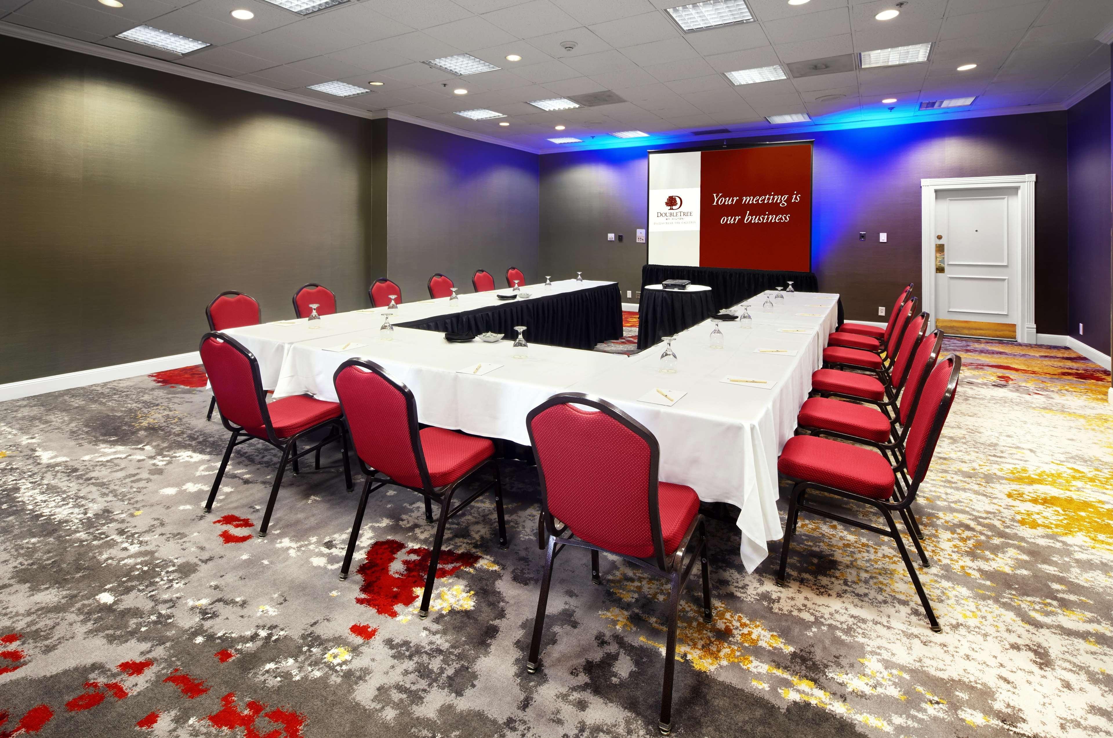 Hotel Doubletree By Hilton Near The Galleria 3*