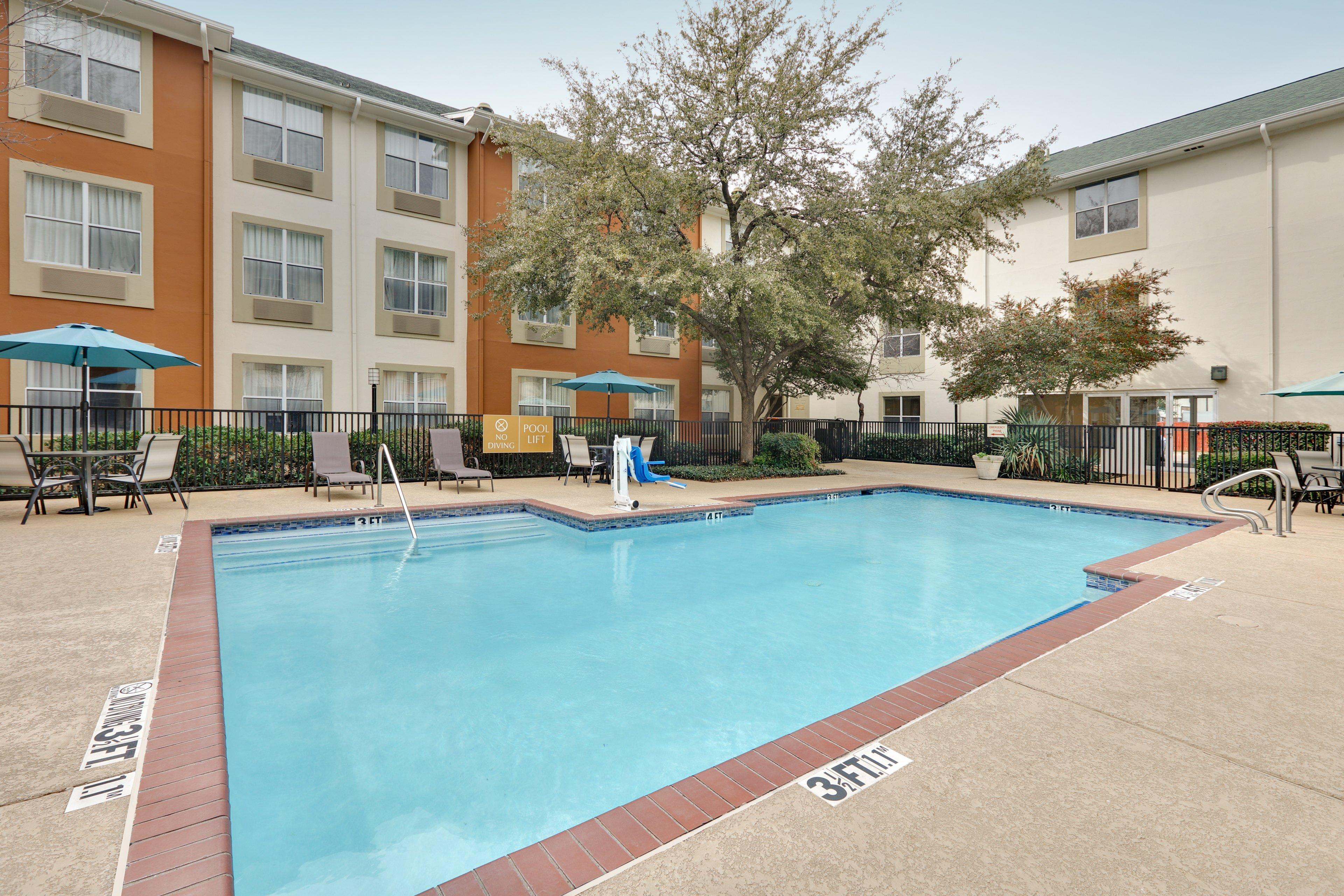 Hotel Candlewood Market Center-love Field By Ihg