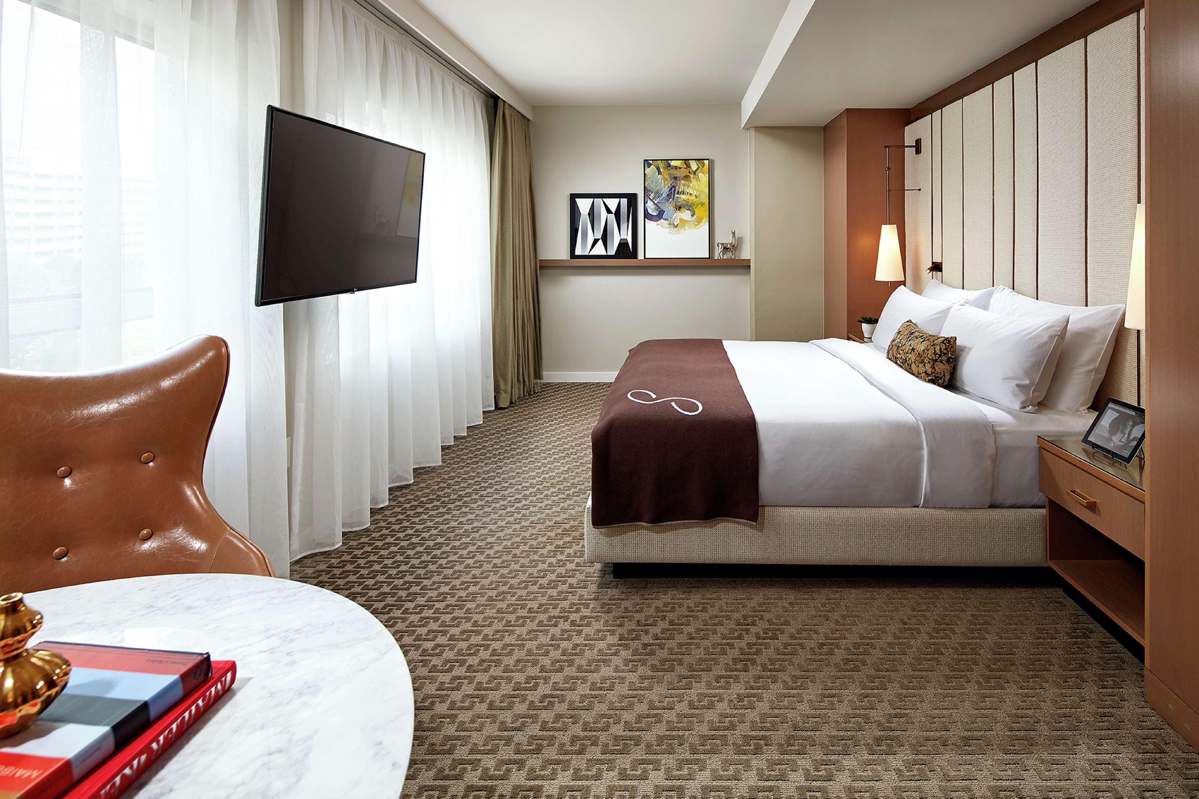 The Statler Dallas, Curio Collection By Hilton