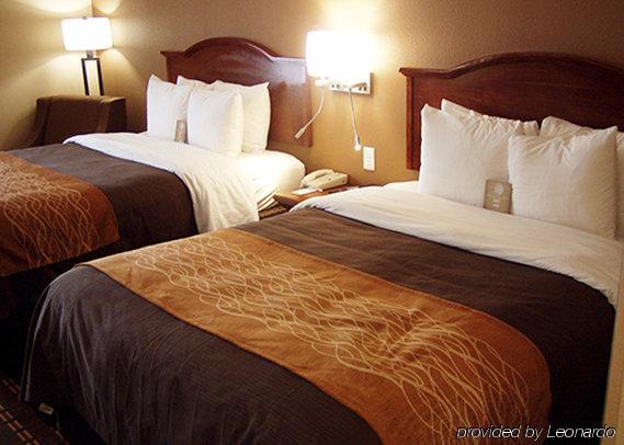 Quality & I-35 E-walnut Hill Hotel