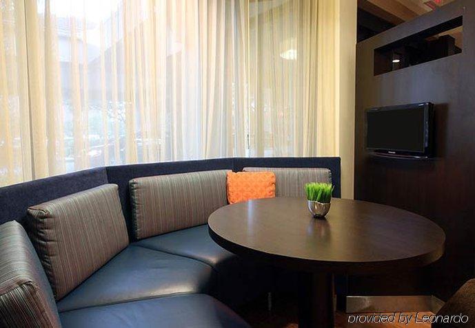 Courtyard Medical Market Center 3*