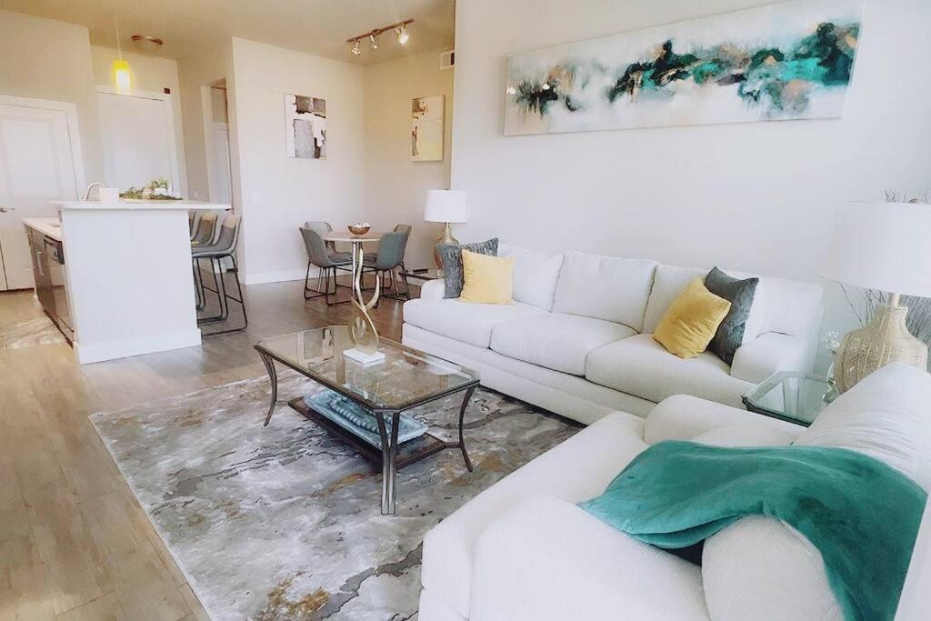2 Bedroom 2 Full Bth In The Heart Of Dallas! Great Location! Apartment