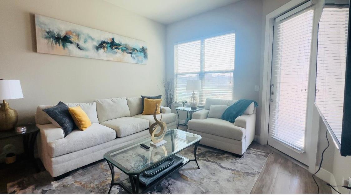 2 Bedroom 2 Full Bth In The Heart Of Dallas! Great Location! * Dallas