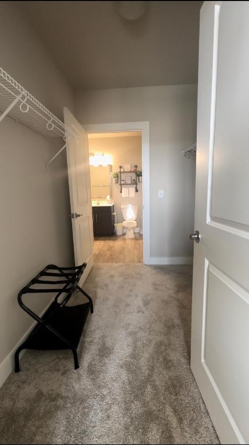Apartment 2 Bedroom 2 Full Bth In The Heart Of Dallas! Great Location! *