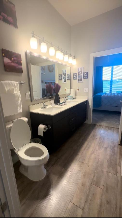 2 Bedroom 2 Full Bth In The Heart Of Dallas! Great Location! Apartment