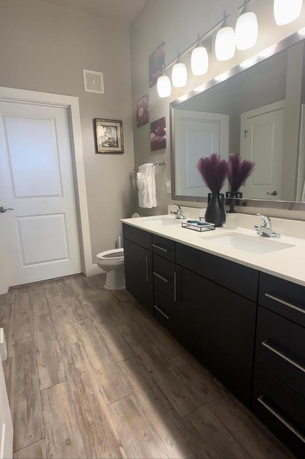 2 Bedroom 2 Full Bth In The Heart Of Dallas! Great Location! Dallas
