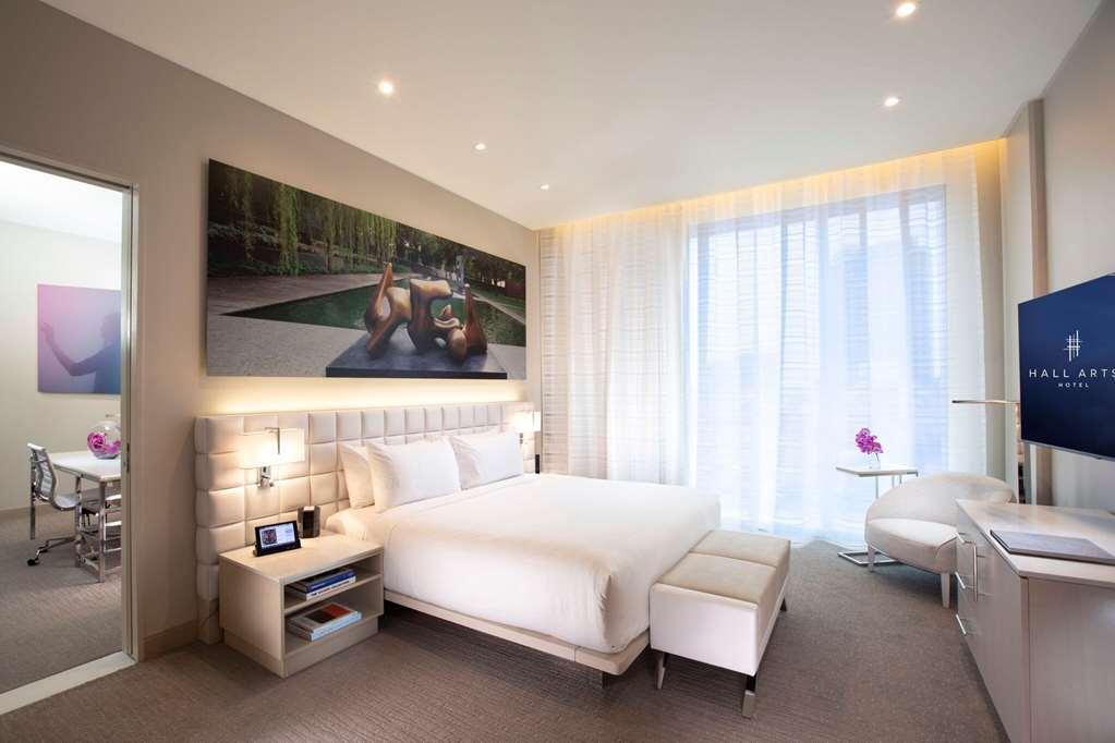 Hall Arts Dallas, Curio Collection By Hilton Dallas