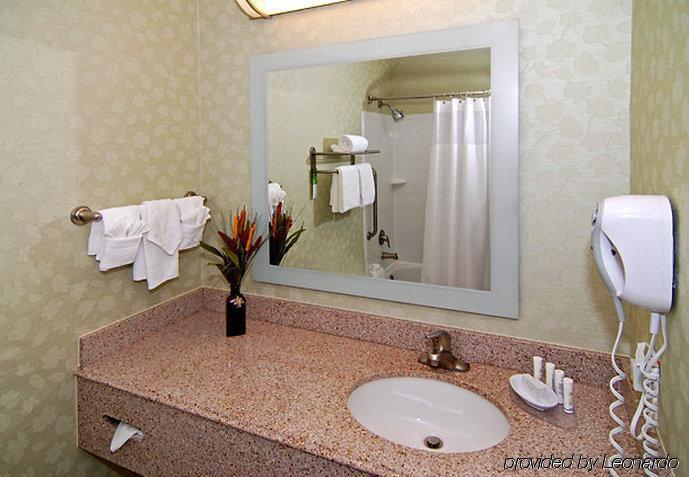 Springhill By Marriott Nw Highway At Stemmons / I-35east Hotel 3*