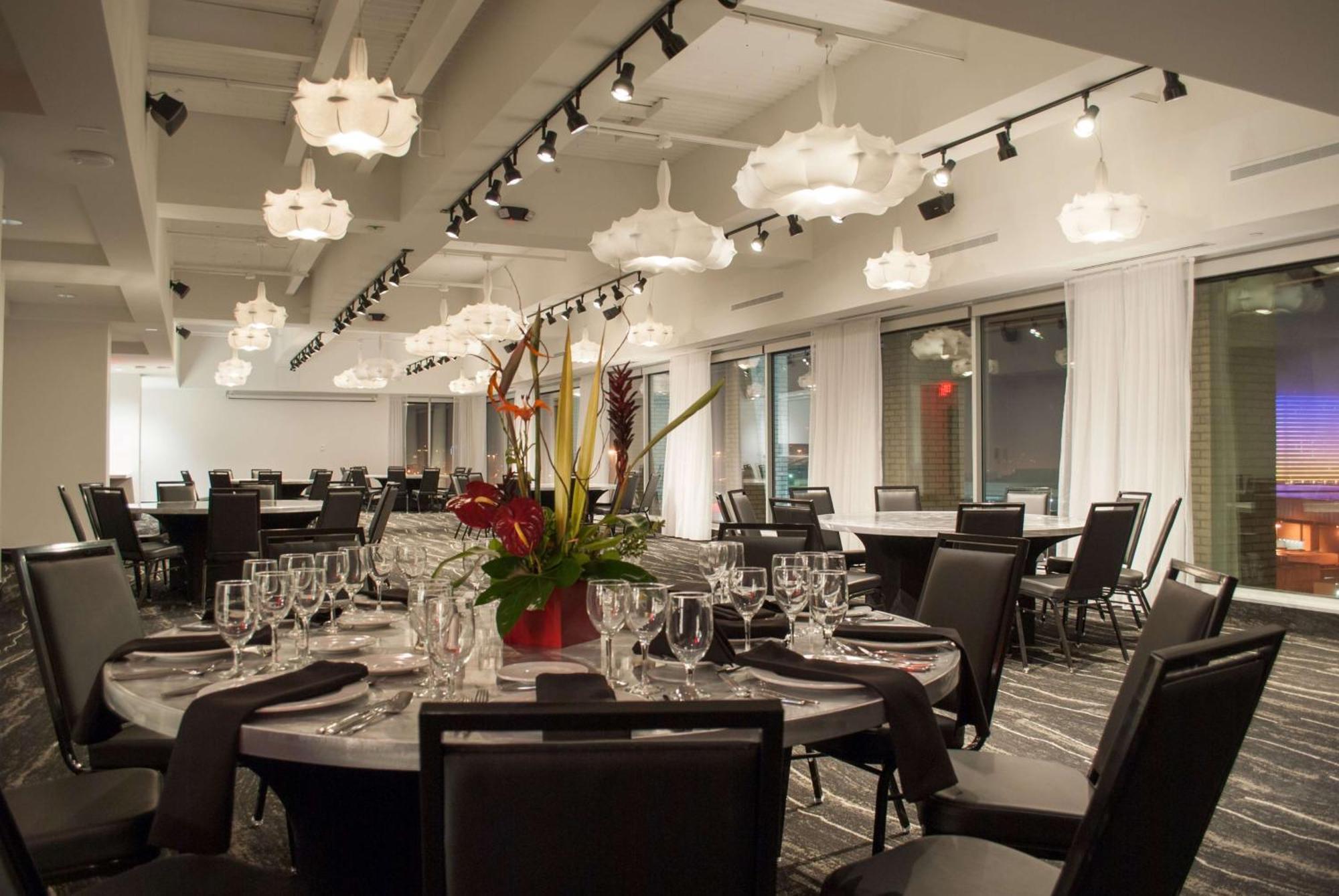 Lorenzo Dallas, Tapestry Collection By Hilton 4* Dallas