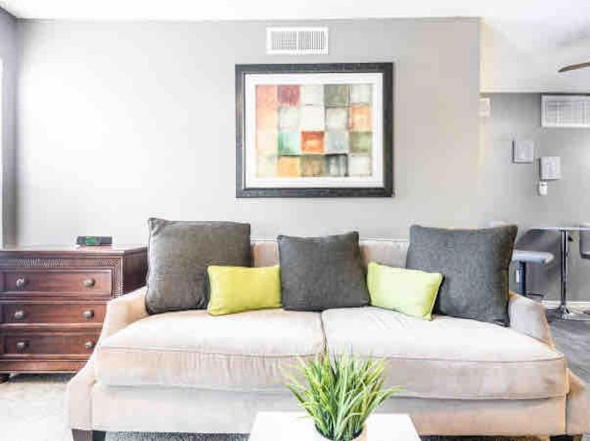 Affordable With Balcony Apartment Dallas