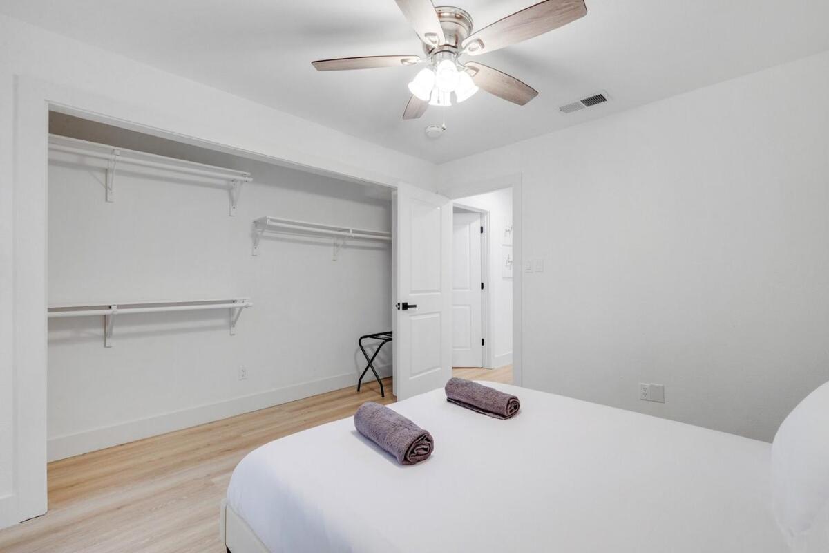 Superior 4br 2ba With Hot Tub & Grill Holiday home *