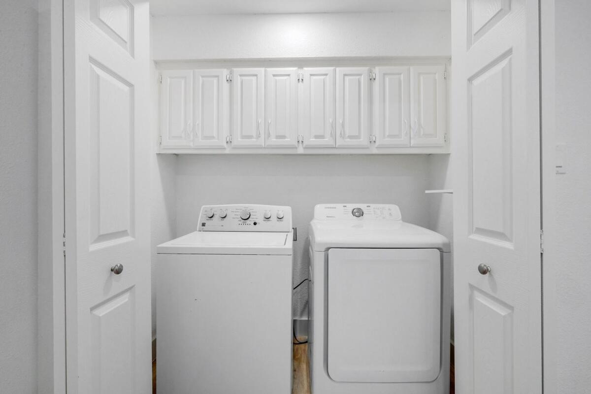 Superior 4br 2ba With Hot Tub & Grill Dallas
